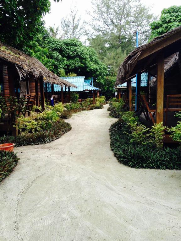 Zanom Sunrise Beach Resort Koh Lipe Exteriör bild