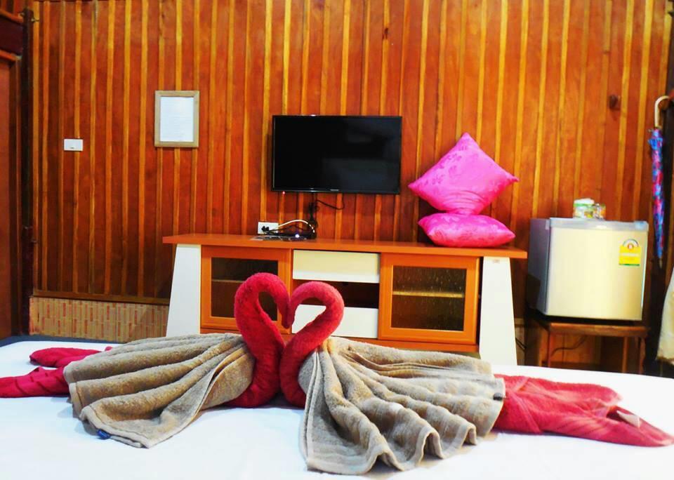 Zanom Sunrise Beach Resort Koh Lipe Exteriör bild