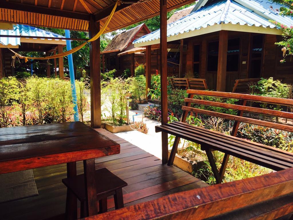 Zanom Sunrise Beach Resort Koh Lipe Exteriör bild