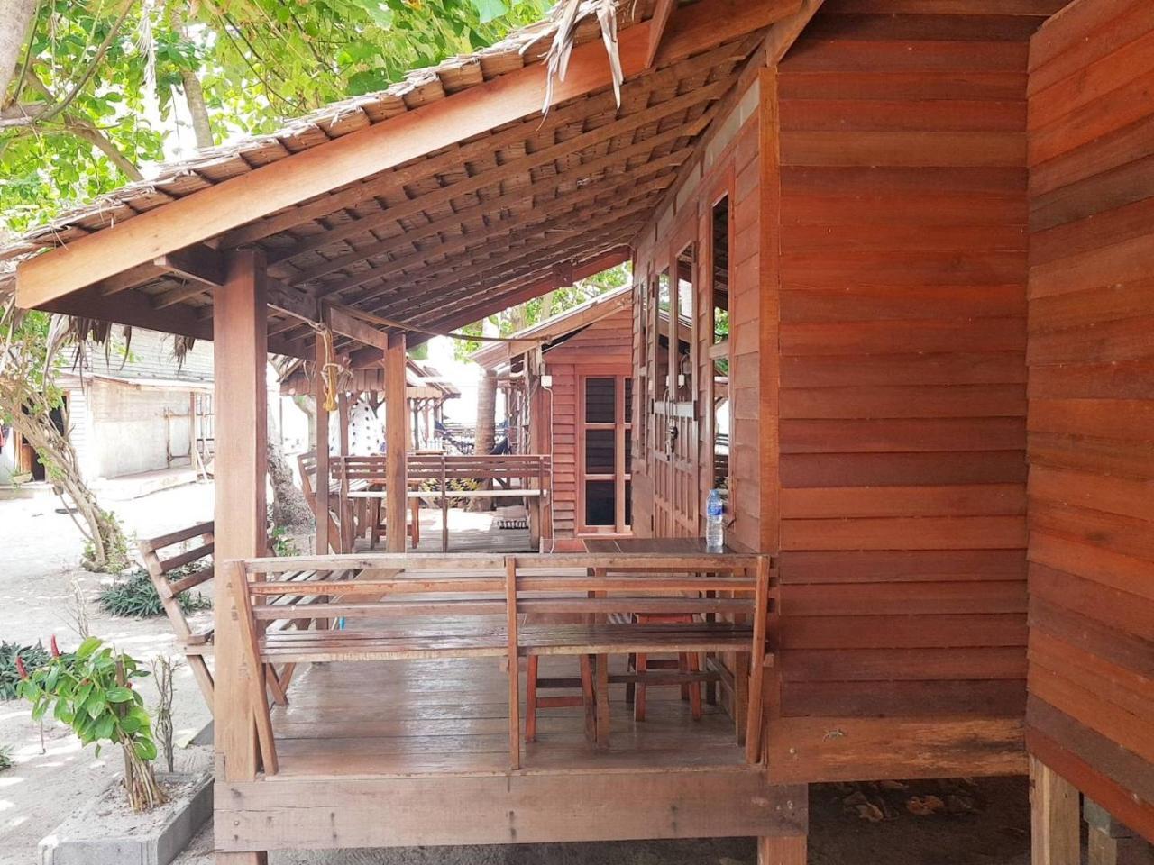 Zanom Sunrise Beach Resort Koh Lipe Exteriör bild