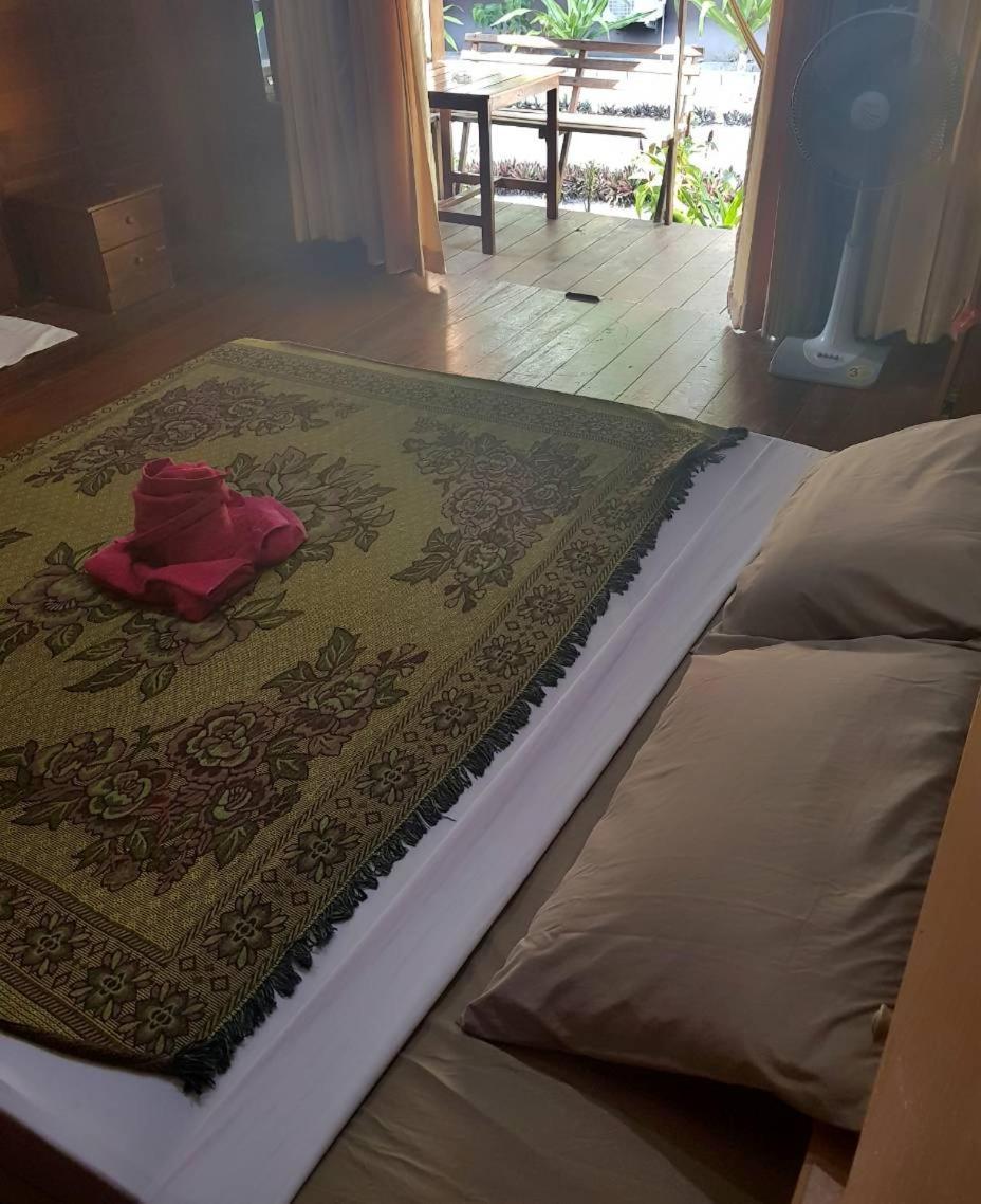 Zanom Sunrise Beach Resort Koh Lipe Exteriör bild