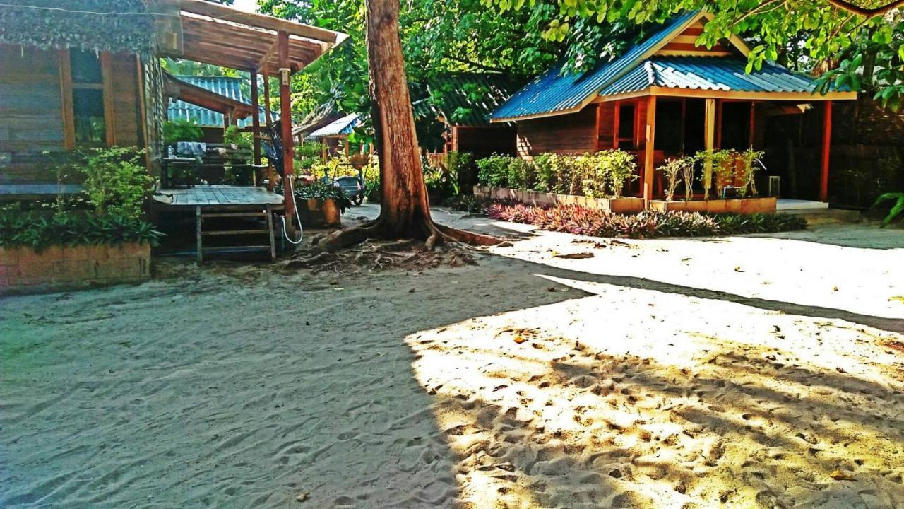 Zanom Sunrise Beach Resort Koh Lipe Exteriör bild