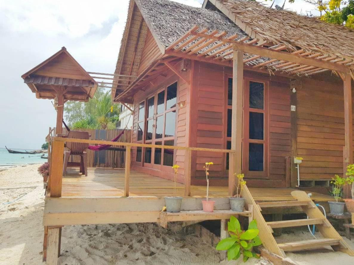 Zanom Sunrise Beach Resort Koh Lipe Exteriör bild