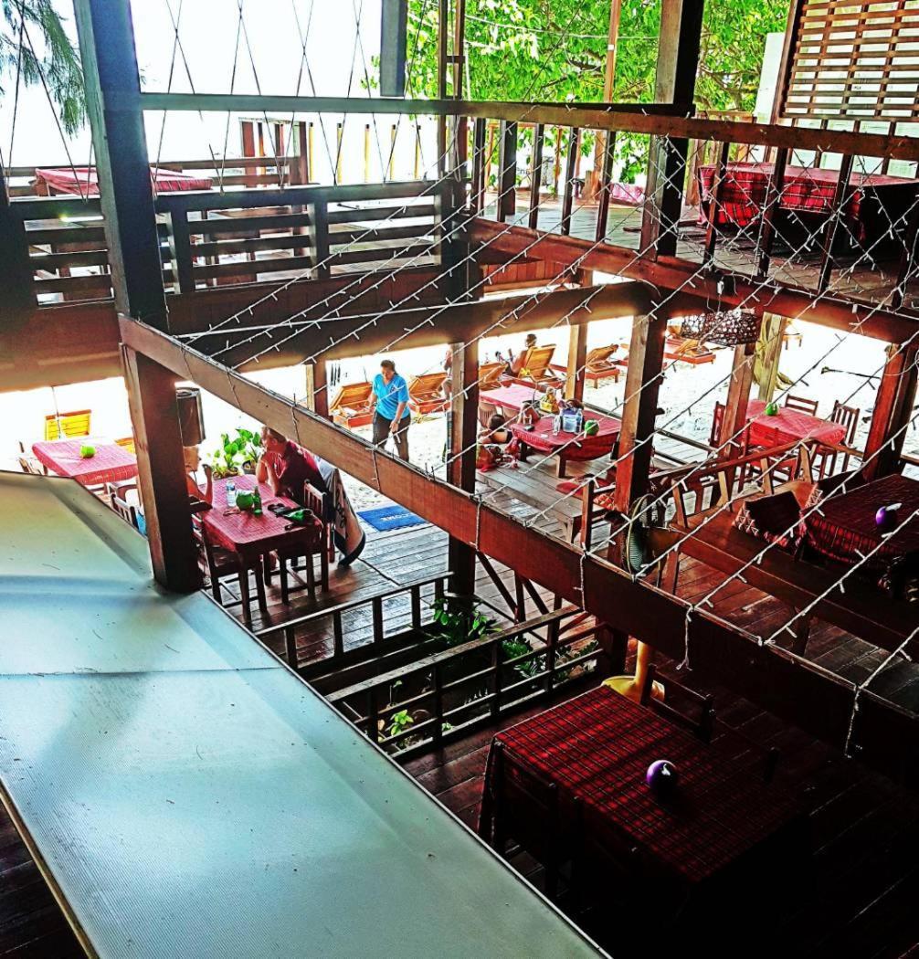 Zanom Sunrise Beach Resort Koh Lipe Exteriör bild