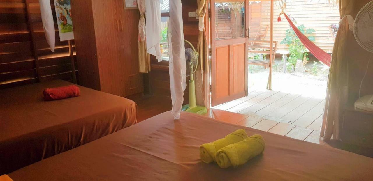 Zanom Sunrise Beach Resort Koh Lipe Exteriör bild